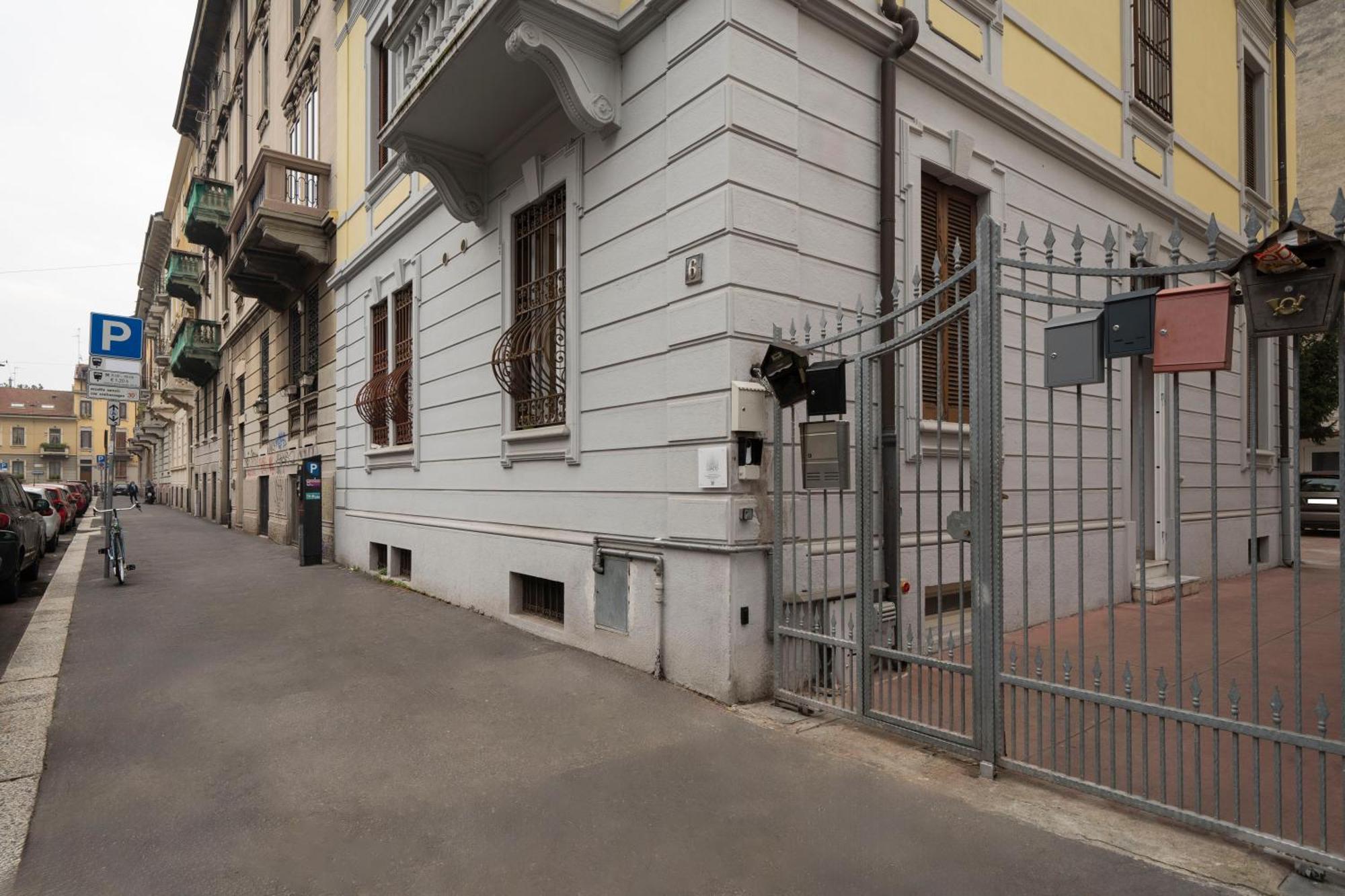 Loreto Prestige - Parking Free & Bulb Gym — Photos 1
